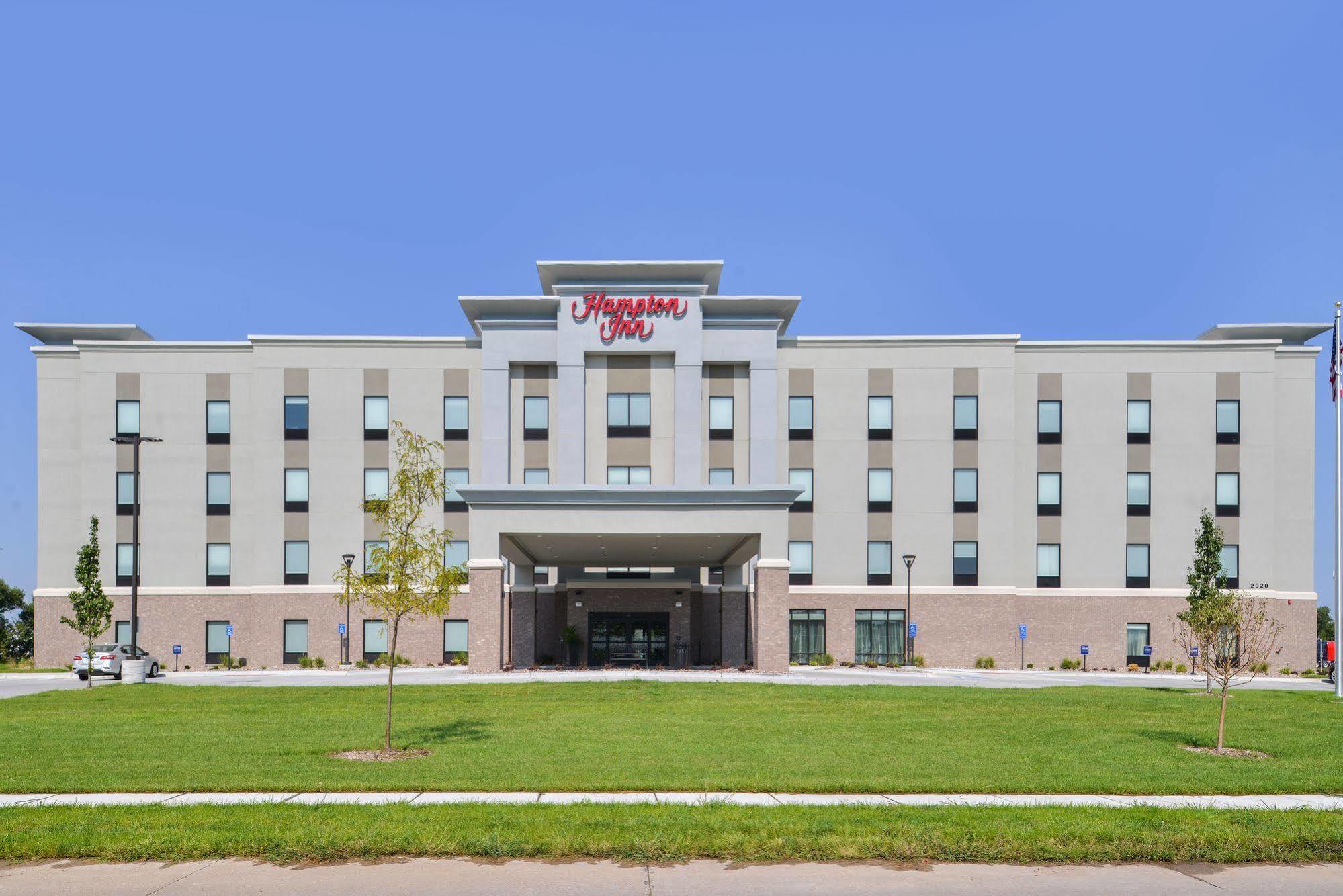 Hampton Inn By Hilton Omaha Airport, Ia Carter Lake Exterior photo
